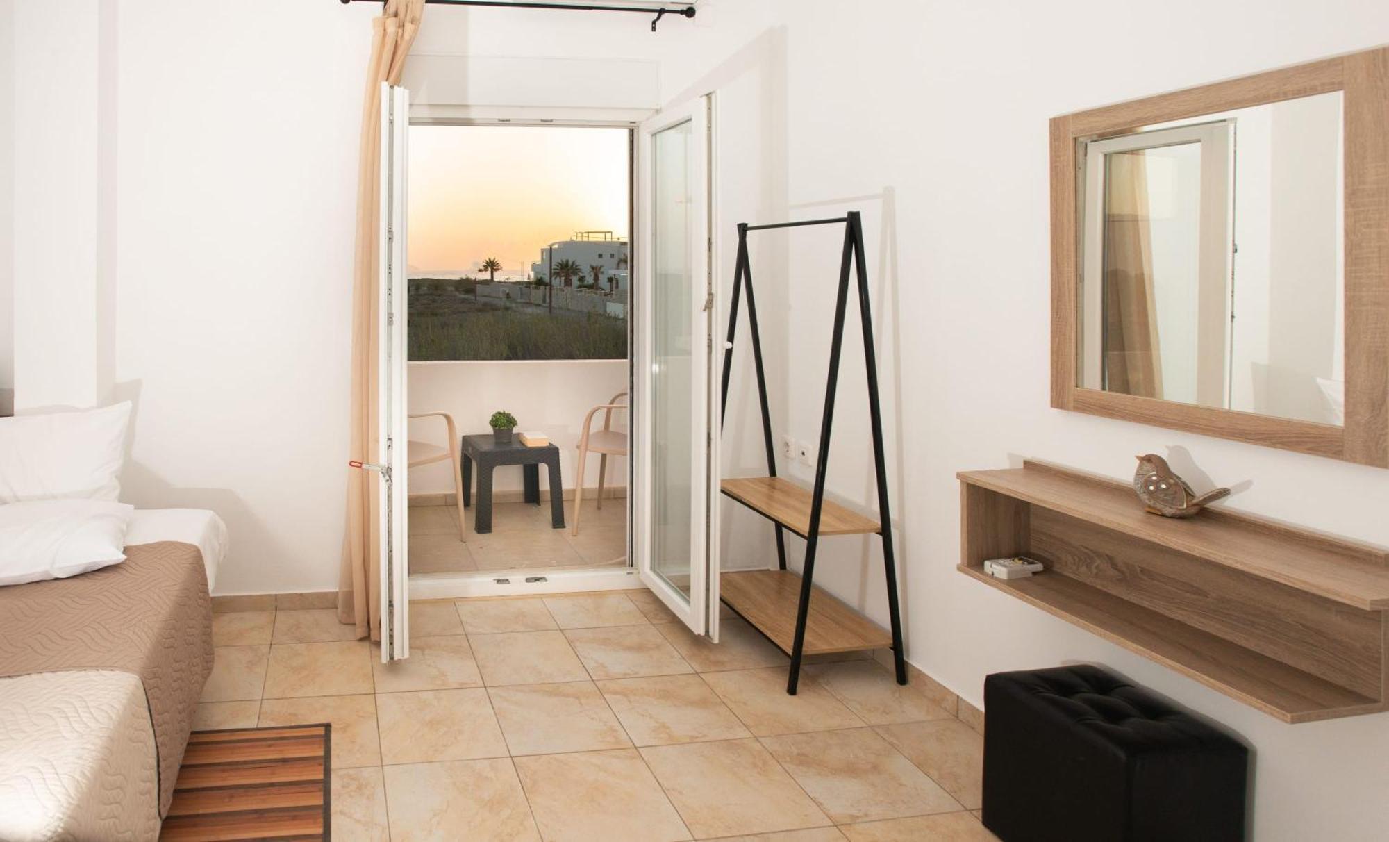 Afrathias Beachhouse - Cretan Hideaway Каламаки Екстериор снимка
